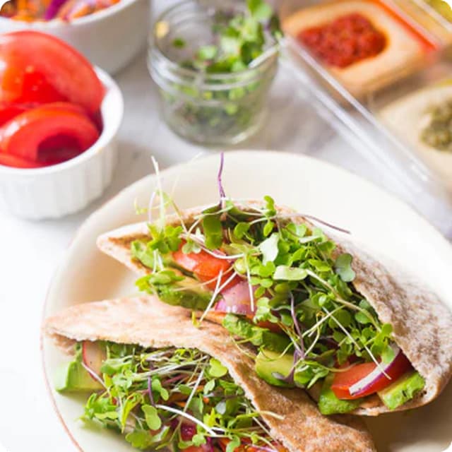 Veggie Pitas with Hummus